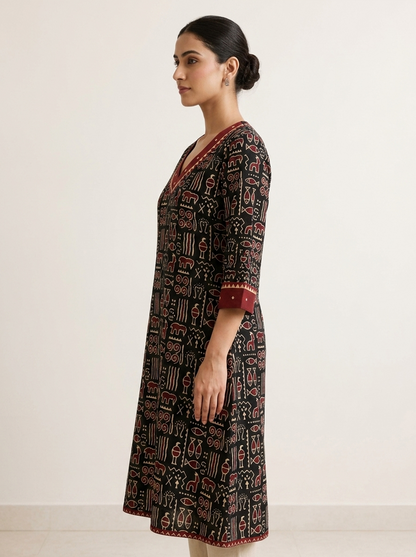 Kutchisutra Black Printed Kurti with Embroidered Border Trim